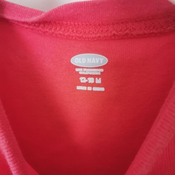 3/$10 Old Navy short sleeve t-shirt size 12-18 m - Picture 3 of 4